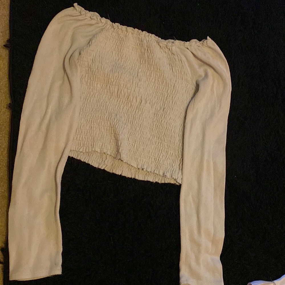 White off the shoulder crop top no stains stretchy material